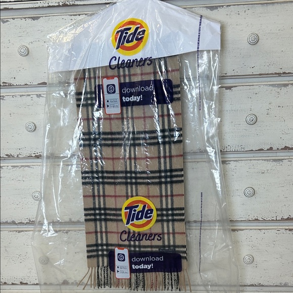 Vintage Burberry Cashmere Scarf Classic Check Made in England - Picture 7 of 7